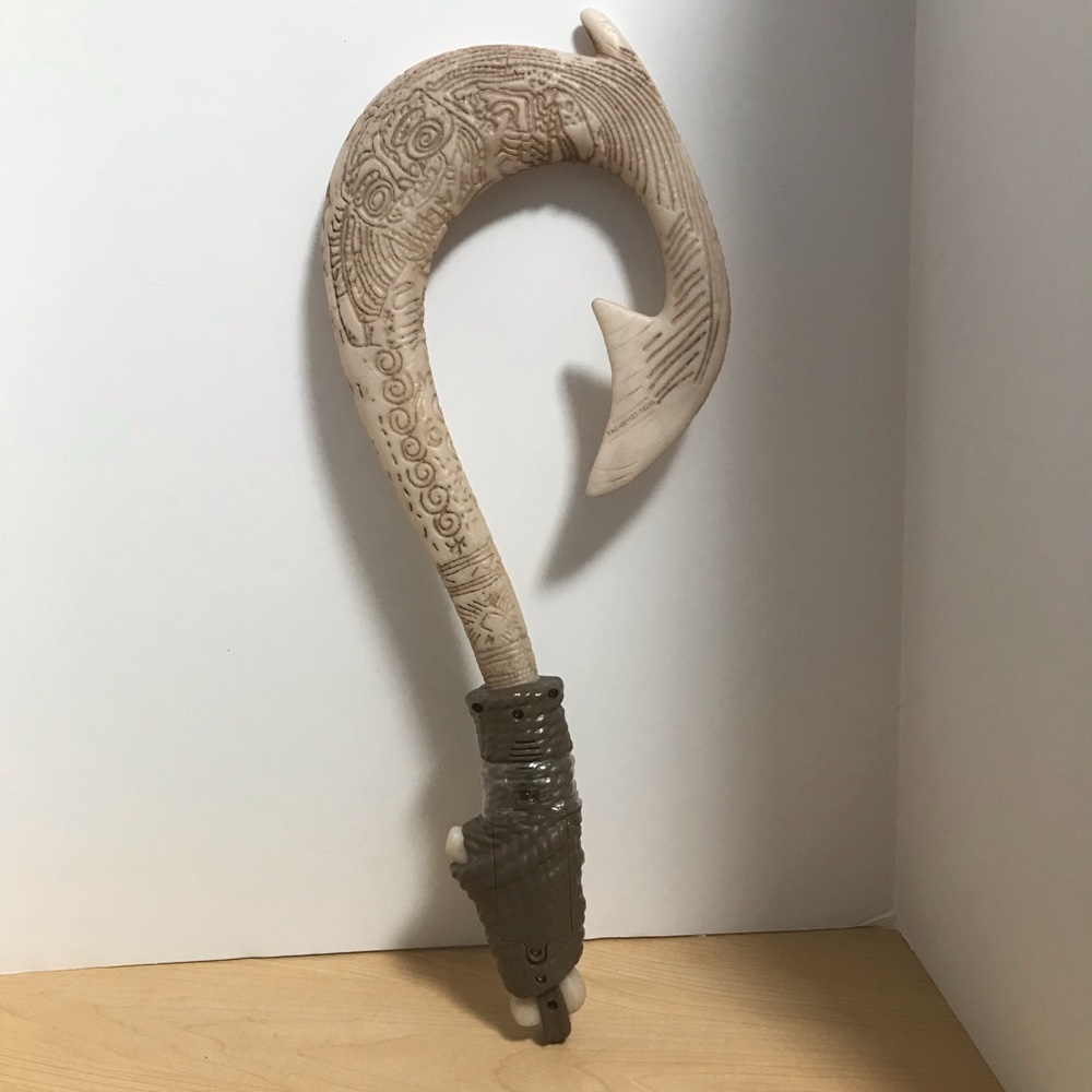 Disney’s Moana Maui’s Magical Fish Hook